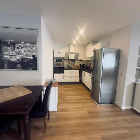 A66 ゲストハウス 3*